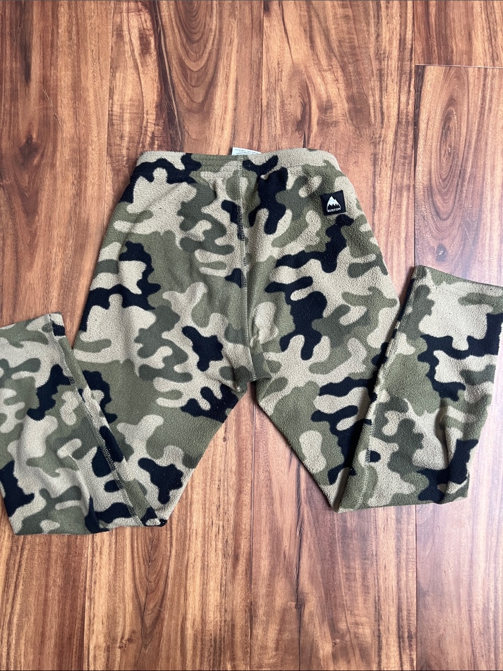 BURTON Camo Fleece Top and Pant Set - Picture 8 of 8